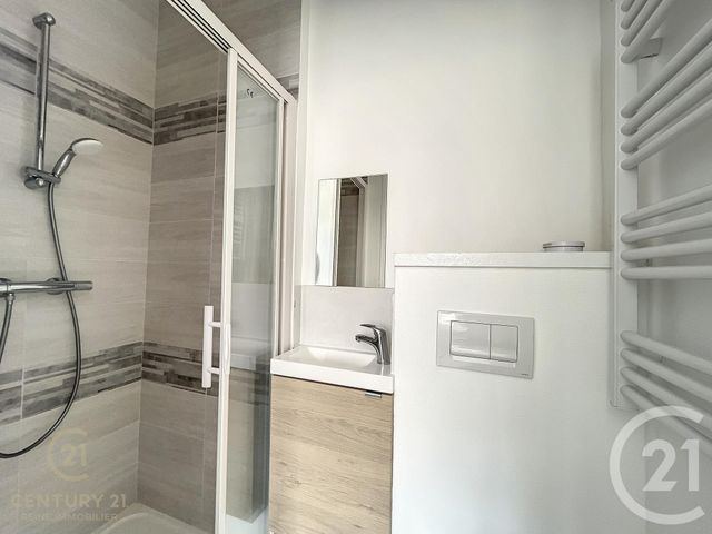 Appartement T1 à vendre - 1 pièce - 26.02 m2 - RENNES - 35 - BRETAGNE - Century 21 Reine Immobilier