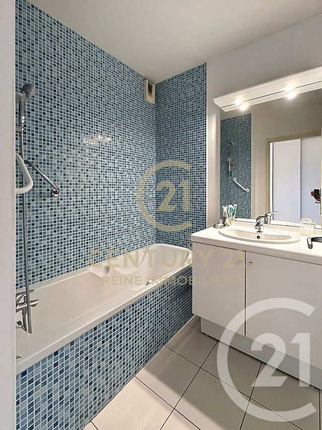 Appartement T4 à vendre - 4 pièces - 78.25 m2 - RENNES - 35 - BRETAGNE - Century 21 Reine Immobilier