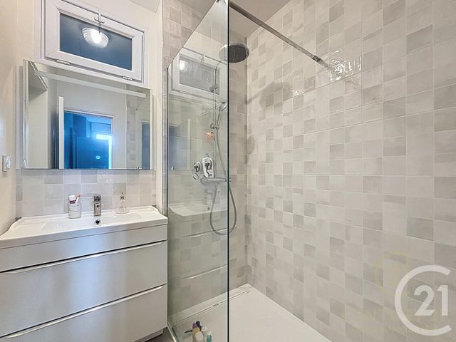 Appartement T2 à vendre - 2 pièces - 52.46 m2 - RENNES - 35 - BRETAGNE - Century 21 Reine Immobilier