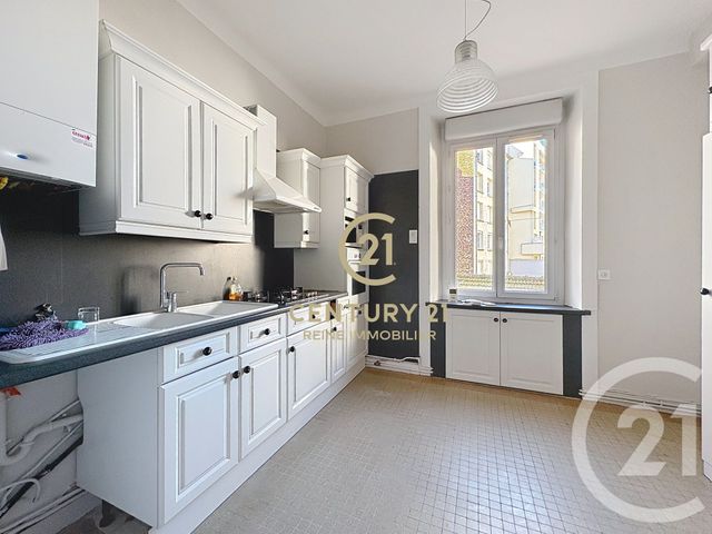 Appartement T3 à louer - 3 pièces - 82.32 m2 - RENNES - 35 - BRETAGNE - Century 21 Reine Immobilier