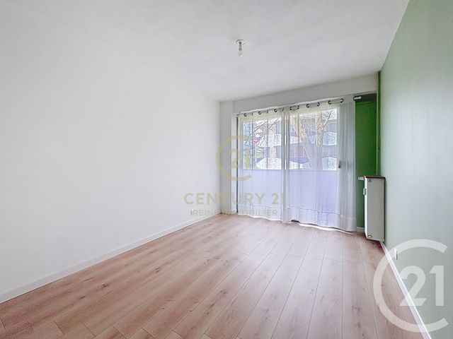 Appartement T3 à louer - 3 pièces - 64.49 m2 - RENNES - 35 - BRETAGNE - Century 21 Reine Immobilier