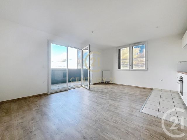 Appartement F4 à vendre - 4 pièces - 73.34 m2 - RENNES - 35 - BRETAGNE - Century 21 Reine Immobilier