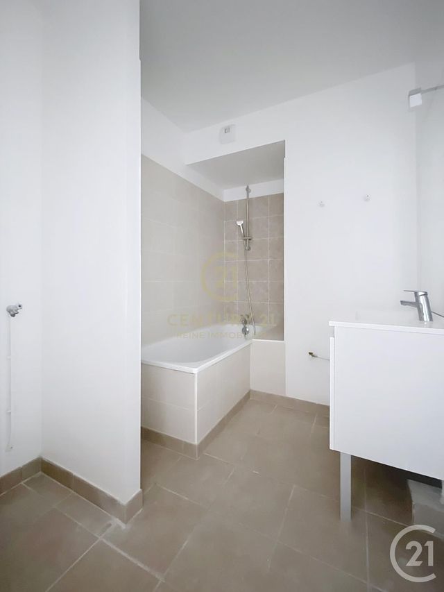 Appartement F4 à vendre - 4 pièces - 73.34 m2 - RENNES - 35 - BRETAGNE - Century 21 Reine Immobilier