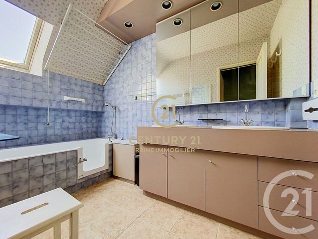 Appartement F3 à vendre - 3 pièces - 70.0 m2 - RENNES - 35 - BRETAGNE - Century 21 Reine Immobilier