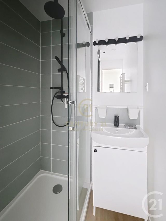 Appartement T1 à louer - 1 pièce - 22.34 m2 - RENNES - 35 - BRETAGNE - Century 21 Reine Immobilier