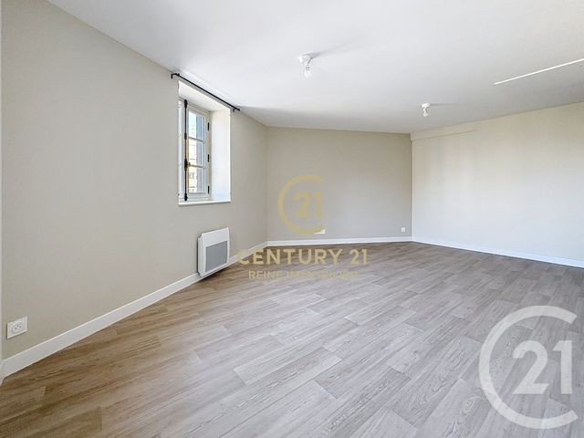 Appartement T1 à louer - 1 pièce - 34.28 m2 - RENNES - 35 - BRETAGNE - Century 21 Reine Immobilier