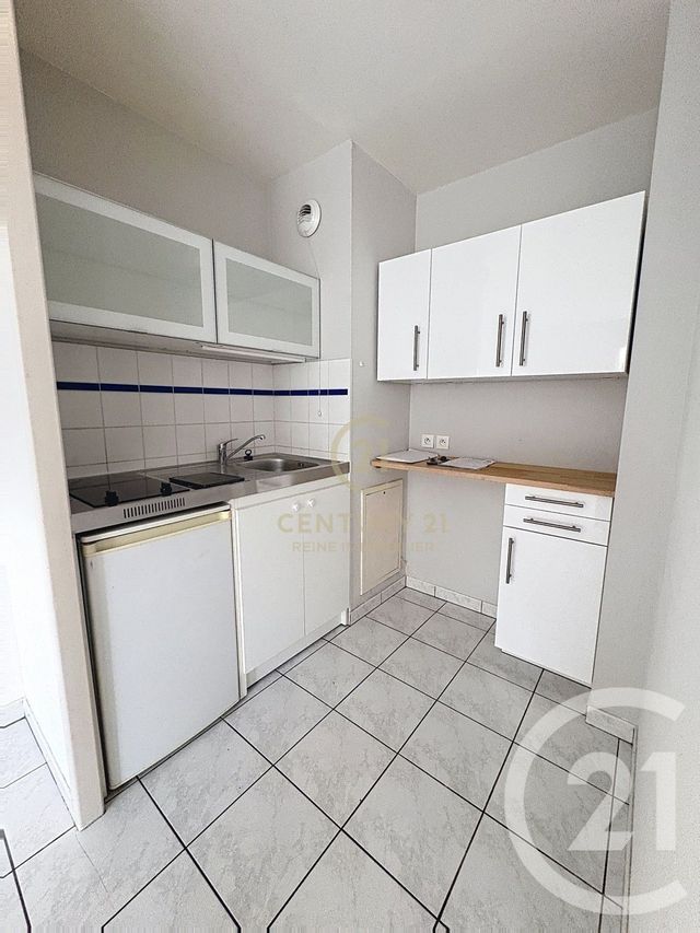 Appartement T2 à louer - 2 pièces - 29.97 m2 - RENNES - 35 - BRETAGNE - Century 21 Reine Immobilier