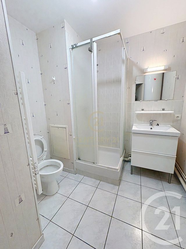 Appartement T2 à louer - 2 pièces - 29.97 m2 - RENNES - 35 - BRETAGNE - Century 21 Reine Immobilier