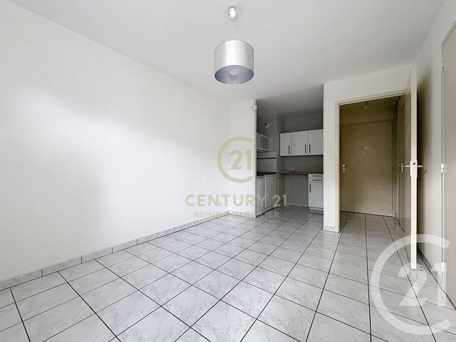 Appartement T2 à louer - 2 pièces - 29.97 m2 - RENNES - 35 - BRETAGNE - Century 21 Reine Immobilier