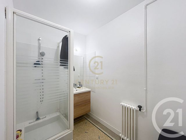Appartement T2 à vendre - 2 pièces - 47.62 m2 - RENNES - 35 - BRETAGNE - Century 21 Reine Immobilier
