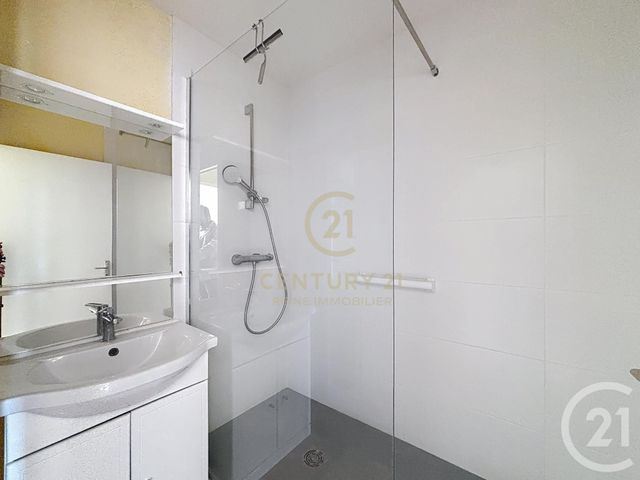 Appartement T3 à vendre - 3 pièces - 71.3 m2 - RENNES - 35 - BRETAGNE - Century 21 Reine Immobilier