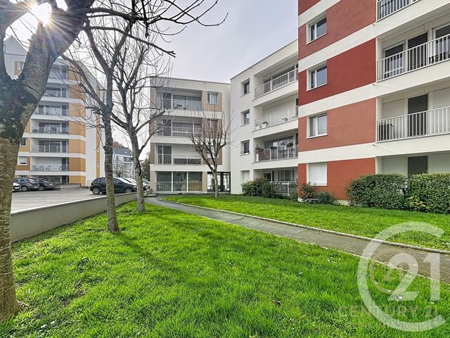 Appartement T3 à vendre - 3 pièces - 62.84 m2 - RENNES - 35 - BRETAGNE - Century 21 Reine Immobilier