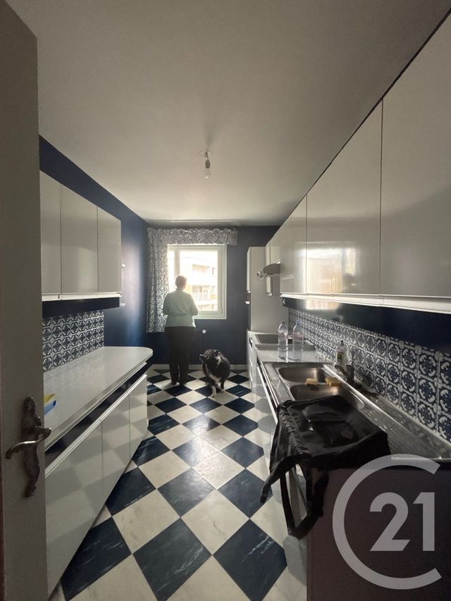 Appartement T3 à vendre - 3 pièces - 62.84 m2 - RENNES - 35 - BRETAGNE - Century 21 Reine Immobilier