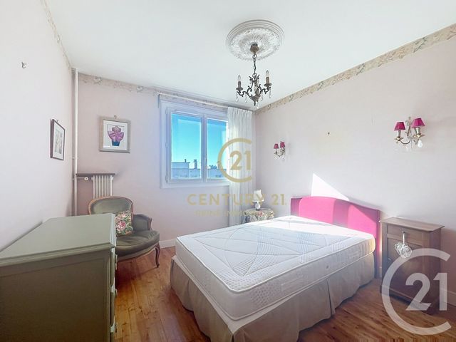 Appartement T4 à vendre - 4 pièces - 63.18 m2 - RENNES - 35 - BRETAGNE - Century 21 Reine Immobilier