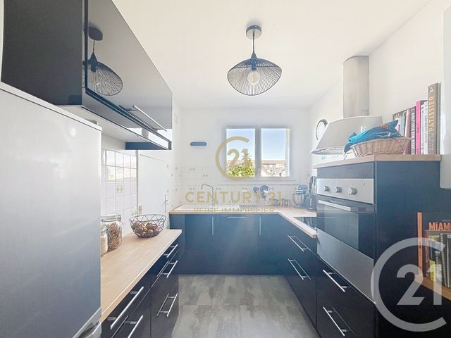 Appartement T2 à vendre - 2 pièces - 45.11 m2 - RENNES - 35 - BRETAGNE - Century 21 Reine Immobilier