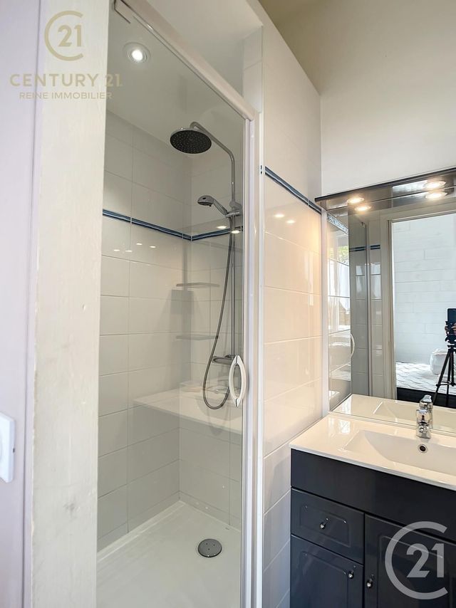 Appartement T2 à vendre - 2 pièces - 33.98 m2 - RENNES - 35 - BRETAGNE - Century 21 Reine Immobilier