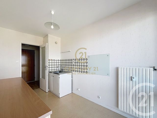 Appartement T2 à vendre - 2 pièces - 47.06 m2 - RENNES - 35 - BRETAGNE - Century 21 Reine Immobilier
