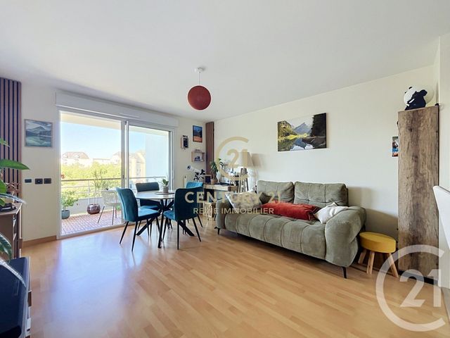 Appartement T3 à vendre - 3 pièces - 62.58 m2 - RENNES - 35 - BRETAGNE - Century 21 Reine Immobilier