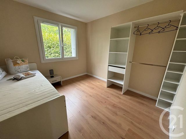 Appartement T3 à louer - 3 pièces - 61.73 m2 - RENNES - 35 - BRETAGNE - Century 21 Reine Immobilier