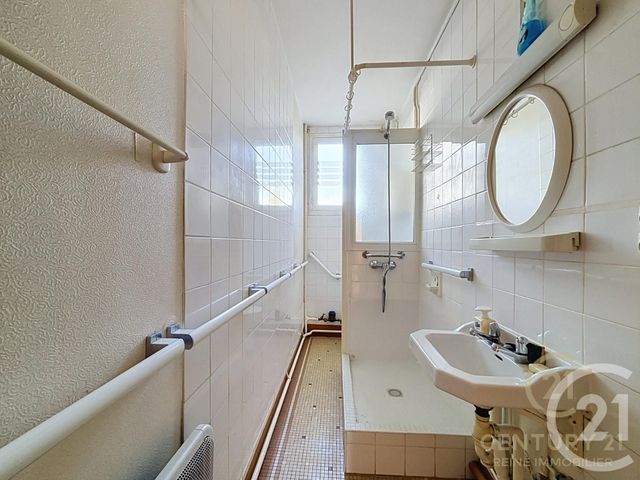 Appartement T3 à vendre - 3 pièces - 56.0 m2 - RENNES - 35 - BRETAGNE - Century 21 Reine Immobilier