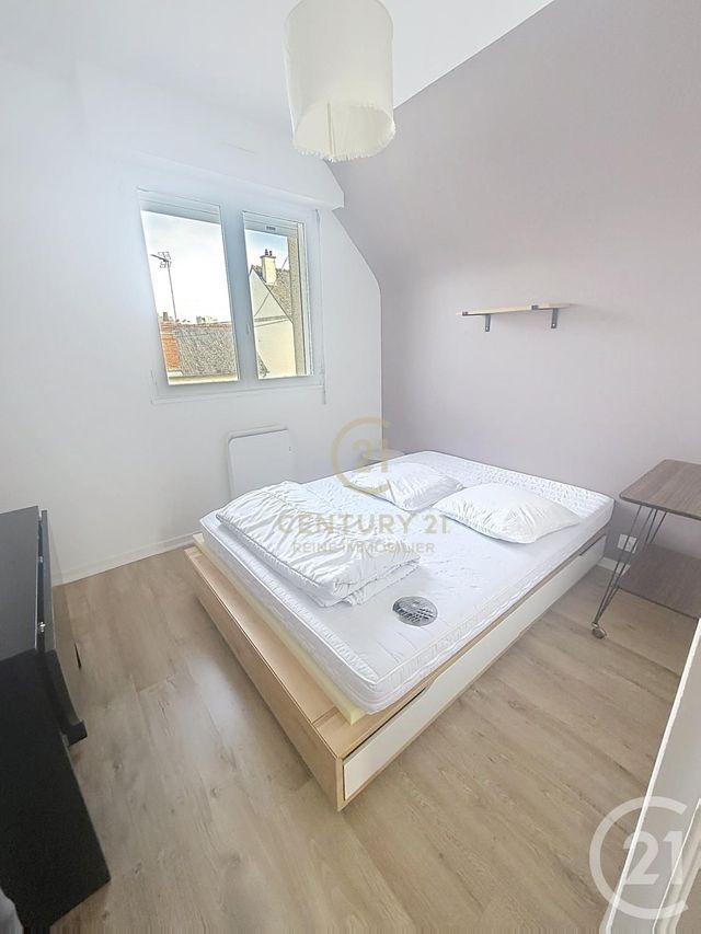 Appartement T2 à louer - 2 pièces - 26.58 m2 - RENNES - 35 - BRETAGNE - Century 21 Reine Immobilier