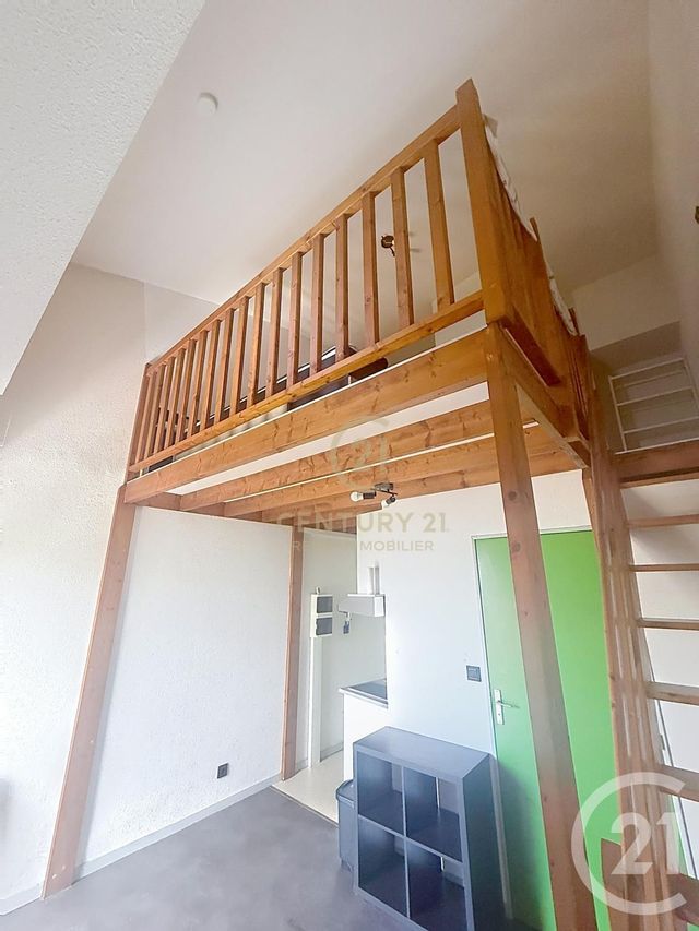 Appartement F2 à louer - 2 pièces - 25.0 m2 - RENNES - 35 - BRETAGNE - Century 21 Reine Immobilier
