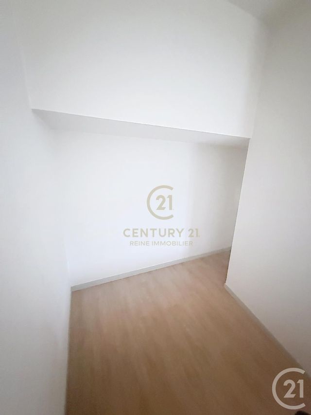 Appartement F2 à louer - 2 pièces - 25.0 m2 - RENNES - 35 - BRETAGNE - Century 21 Reine Immobilier