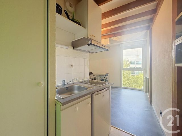 Appartement F2 à louer - 2 pièces - 25.0 m2 - RENNES - 35 - BRETAGNE - Century 21 Reine Immobilier