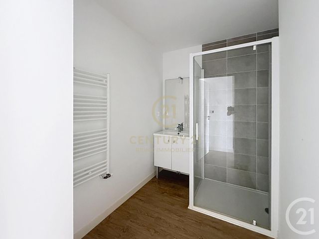 Appartement T2 à louer - 2 pièces - 40.85 m2 - RENNES - 35 - BRETAGNE - Century 21 Reine Immobilier