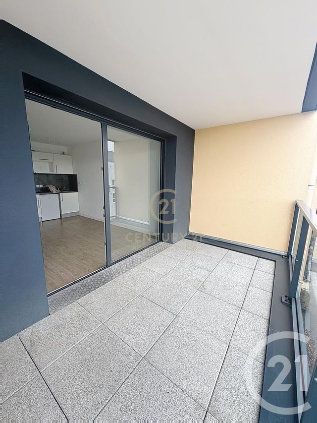 Appartement T2 à louer - 2 pièces - 40.85 m2 - RENNES - 35 - BRETAGNE - Century 21 Reine Immobilier