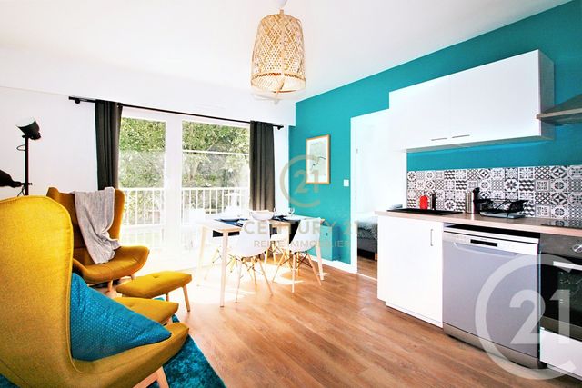 Appartement F5 à louer - 5 pièces - 87.8 m2 - RENNES - 35 - BRETAGNE - Century 21 Reine Immobilier