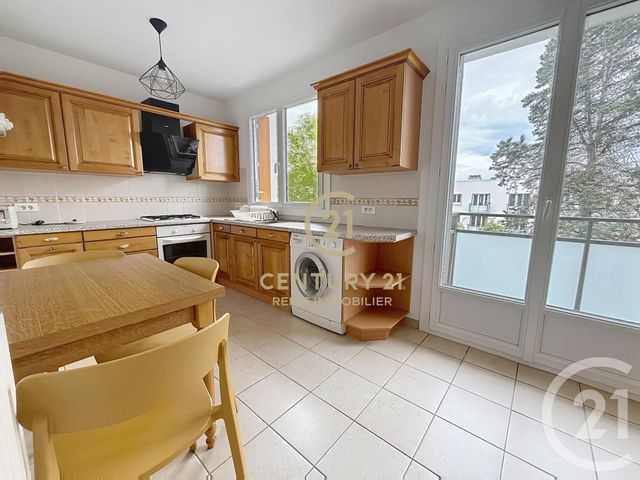 Appartement F4 à louer - 4 pièces - 77.35 m2 - RENNES - 35 - BRETAGNE - Century 21 Reine Immobilier