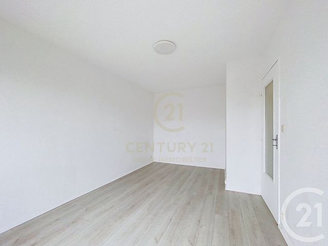 Appartement F1 à vendre - 1 pièce - 27.61 m2 - 35 - BRETAGNE - Century 21 Reine Immobilier