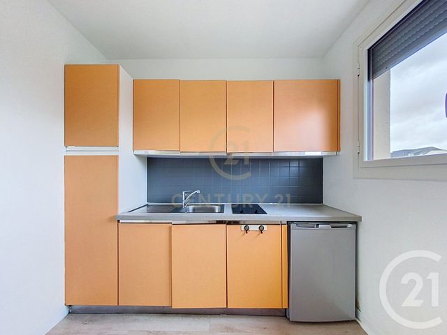 Appartement F1 à vendre - 1 pièce - 27.61 m2 - 35 - BRETAGNE - Century 21 Reine Immobilier
