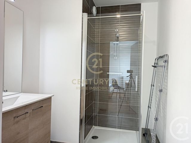 Appartement T4 à louer - 4 pièces - 83.98 m2 - RENNES - 35 - BRETAGNE - Century 21 Reine Immobilier