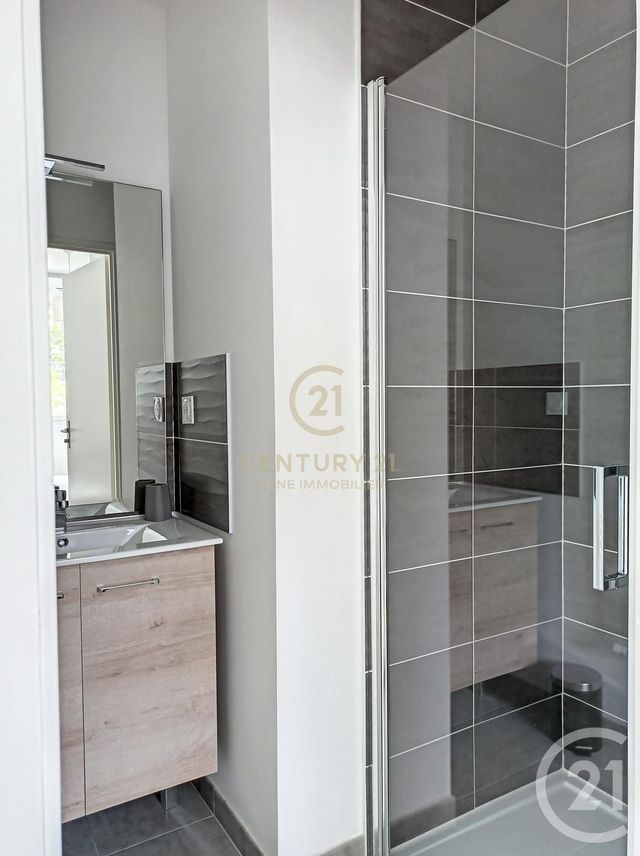 Appartement T4 à louer - 4 pièces - 83.98 m2 - RENNES - 35 - BRETAGNE - Century 21 Reine Immobilier