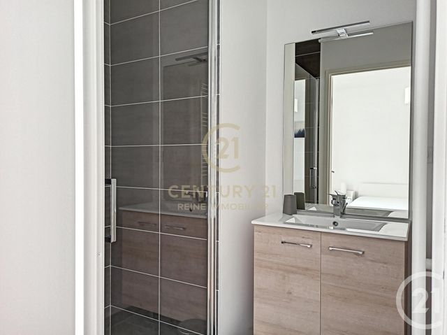Appartement T4 à louer - 4 pièces - 83.98 m2 - RENNES - 35 - BRETAGNE - Century 21 Reine Immobilier